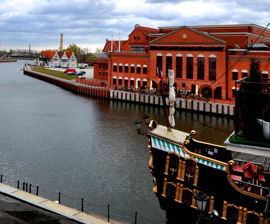 Gdansk Old Town River View Exteriör bild